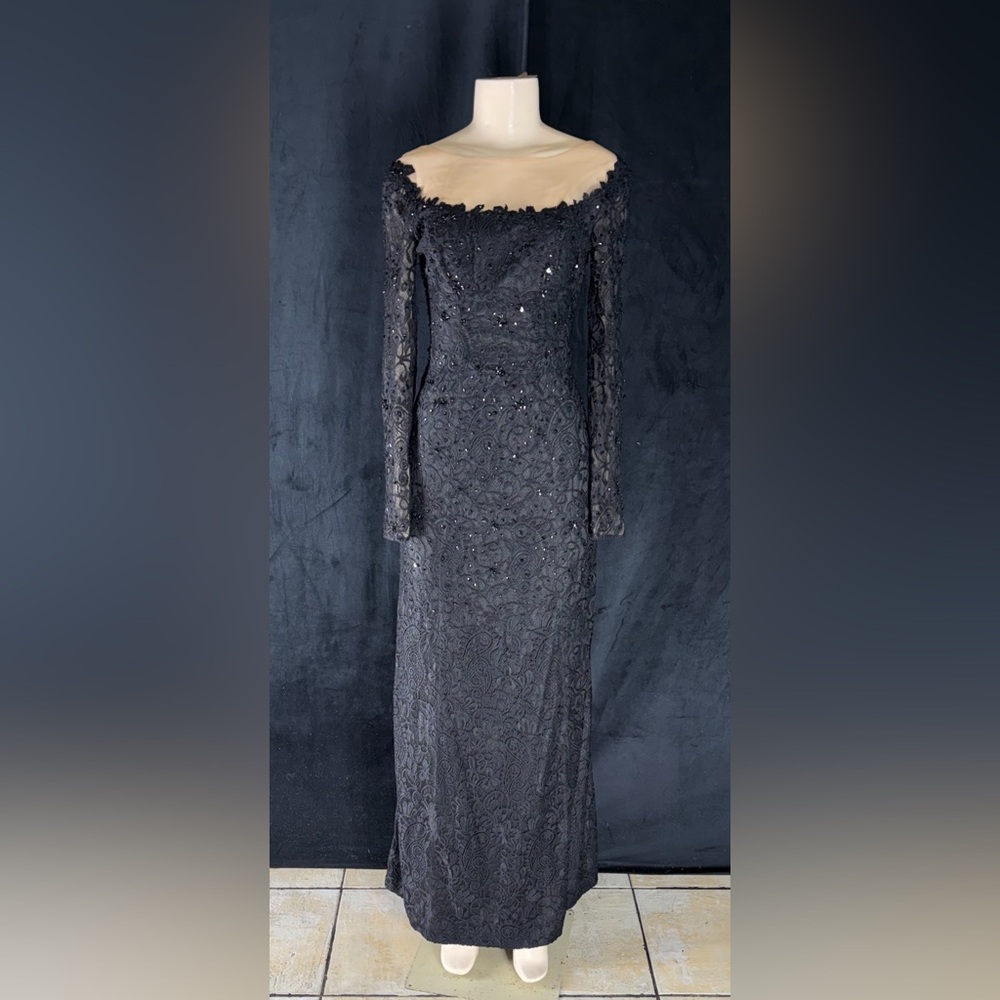 Chic Black Lace Long Sleeve Dress